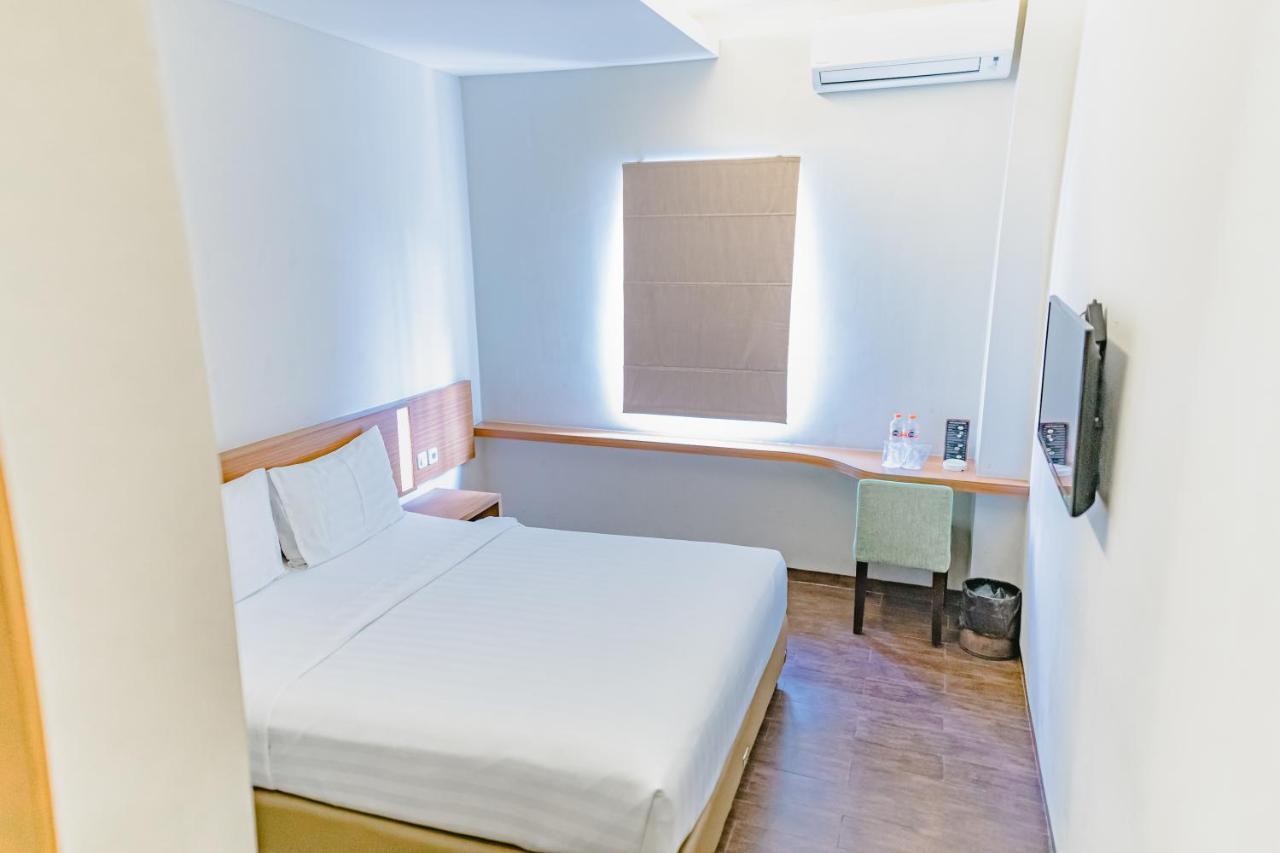 Biz Hotel City Center Ambon Exterior foto